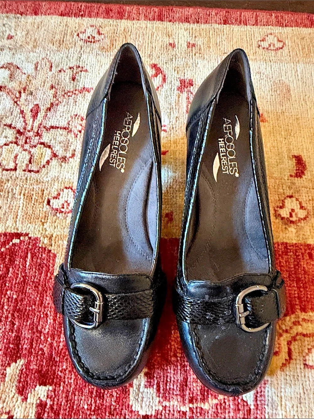 Aerosoles Paddle Boat Black Buckle Pumps